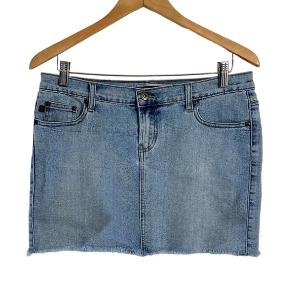 Z. Cavaricci Y2K Denim Mini Skirt Size 7 Light Wash Frayed Hem Stretch Blue - Picture 1 of 7
